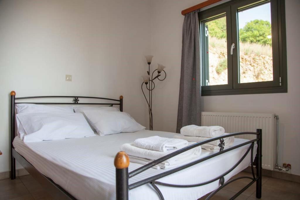 Villa Tzanatos Troianata ภายนอก รูปภาพ